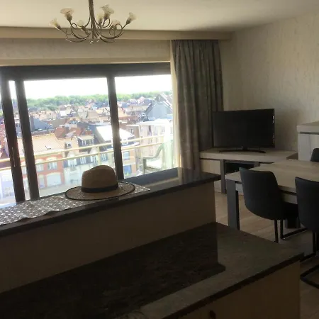 Panoramisch Tussen Zee ,bos En De Duinen Apartment De Panne